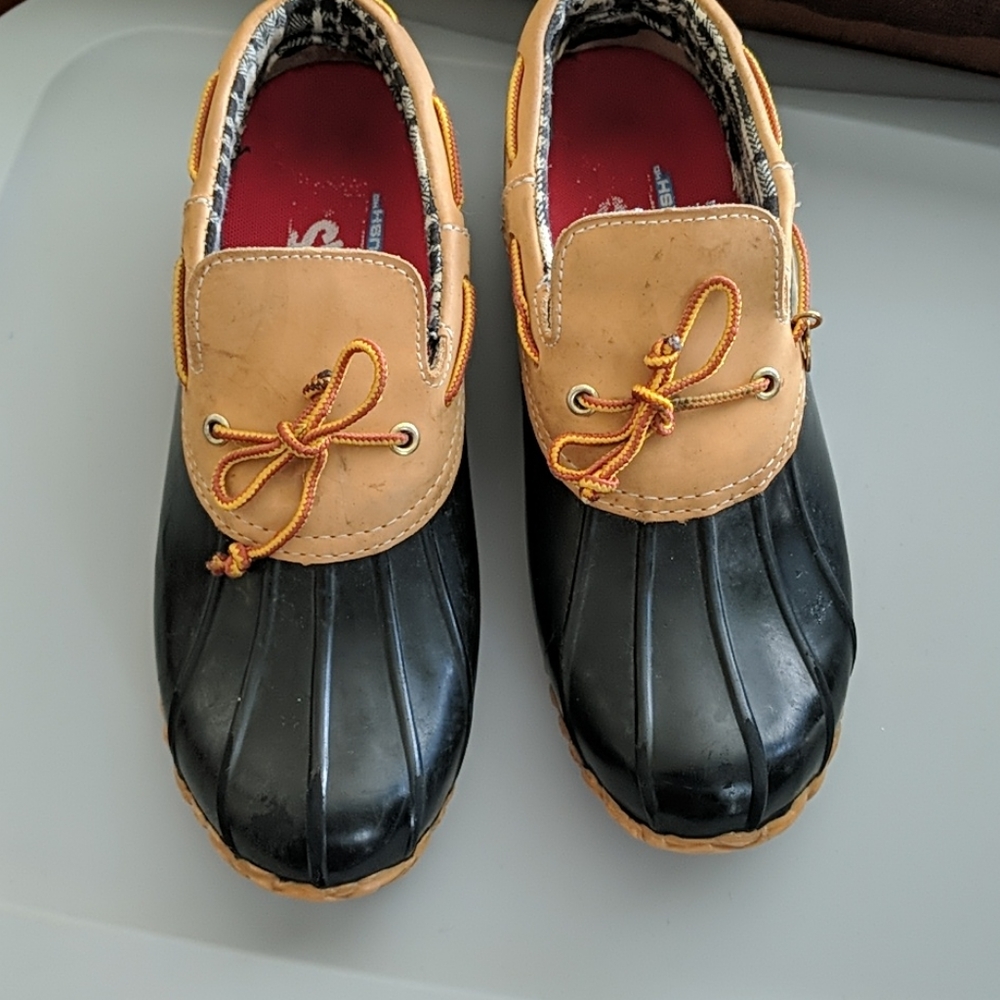 Rain shoes